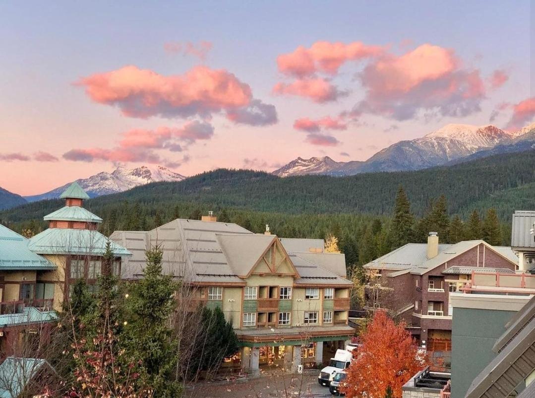 Alpenglow Lodge By Elevate Vacations Whistler Exteriér fotografie